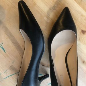 Nine West size 9M black pumps